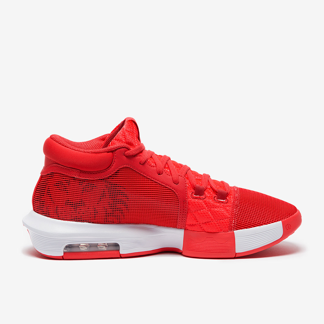 Nike LeBron Witness 8