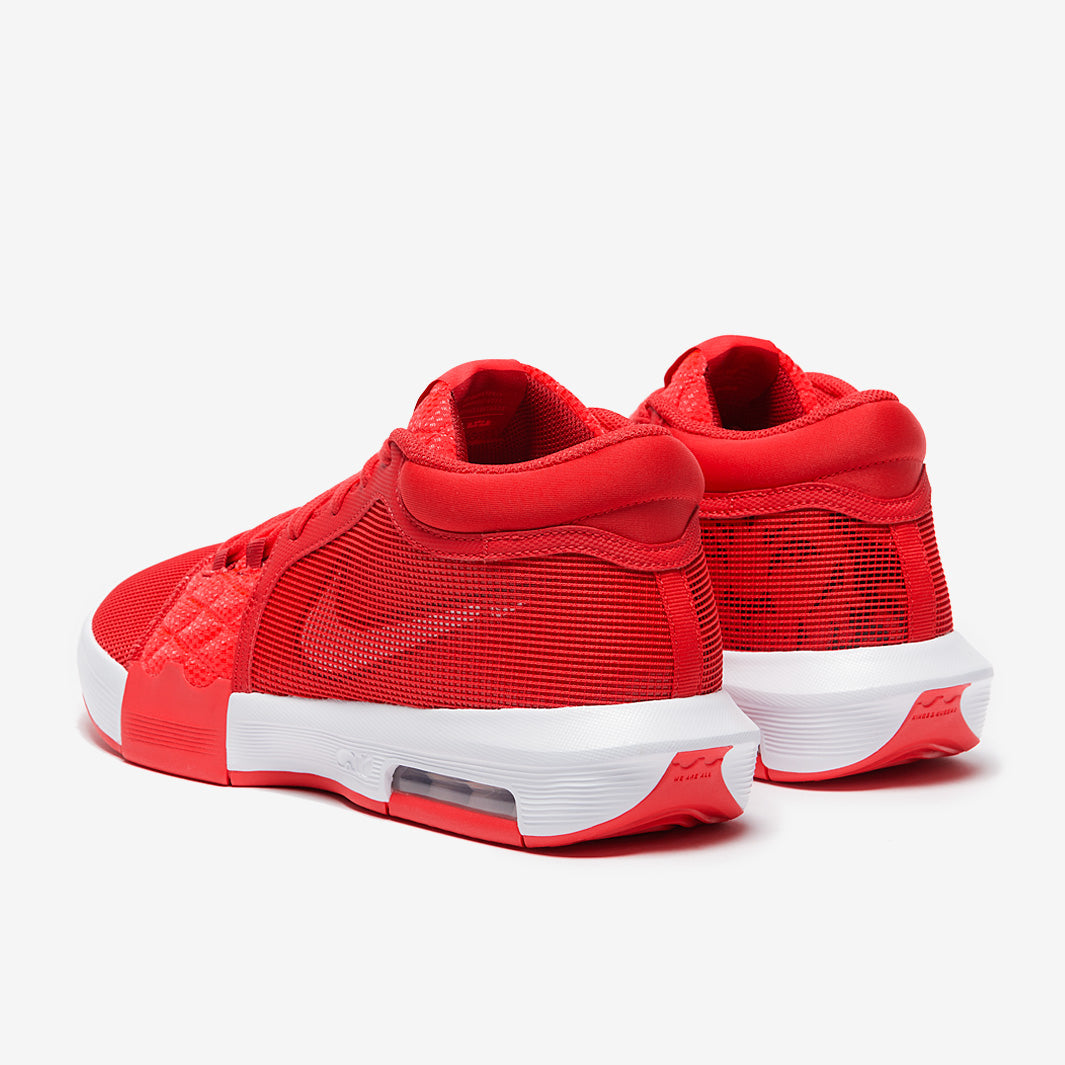 Nike LeBron Witness 8