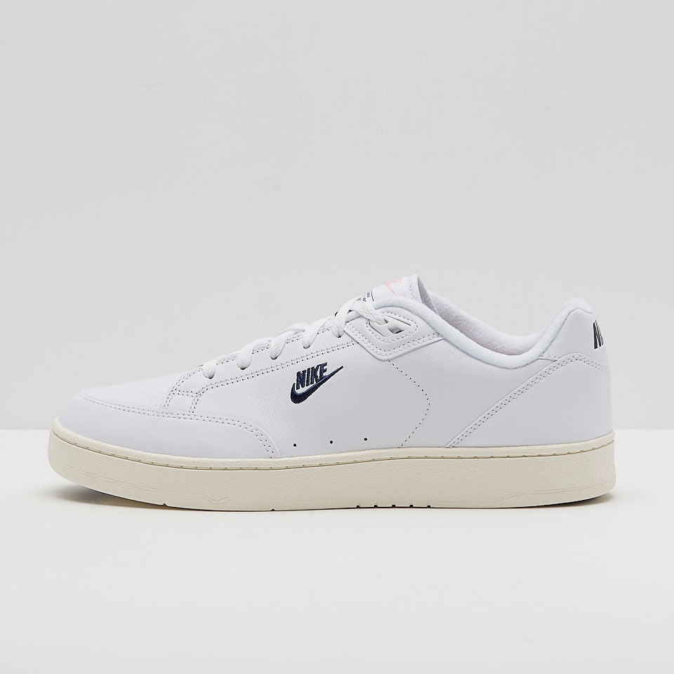 Nike Grandstand II