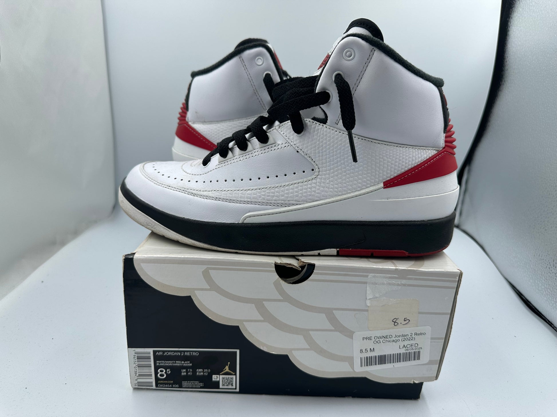 PRE OWNED Jordan 2 Retro OG Chicago (2022)