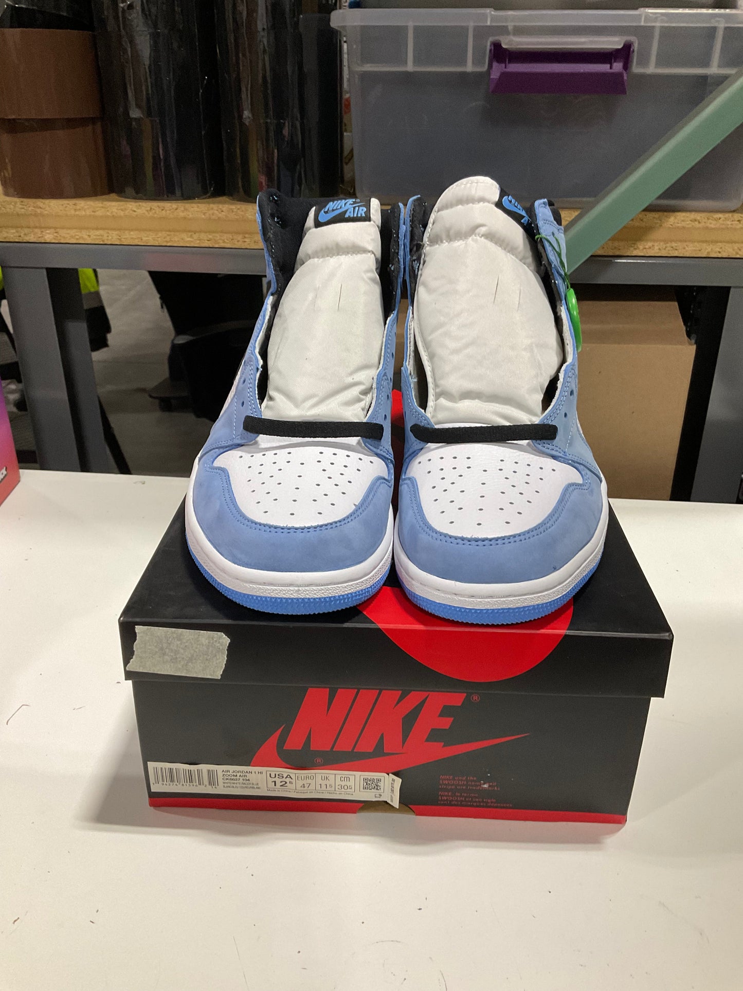 DS Jordan 1 University Blue *Conditional* Wrong Box