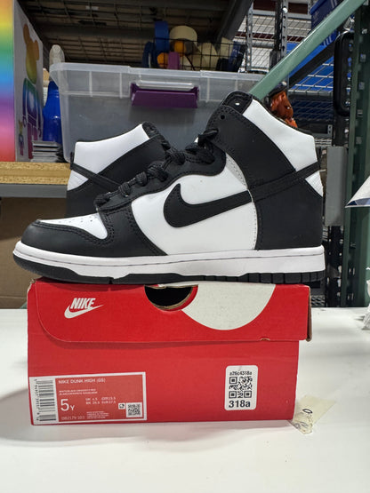 *Conditional*  Nike Dunk High "Panda" GS