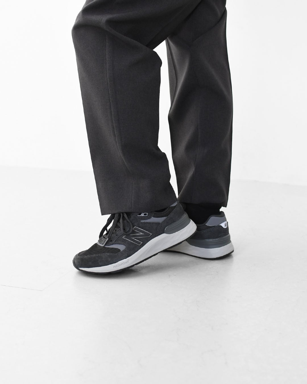 Women's Wide Fit New Balance MW880B Walking/Running Trainers - Fresh Foam